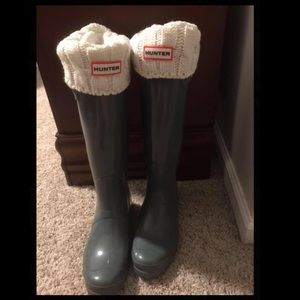 Excellent Glossy Grey Hunter Tall Boots with Boot Socks